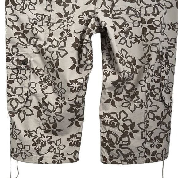 Roots Cotton Flower Print Cargo Shorts Size 14 - Picture 10 of 10